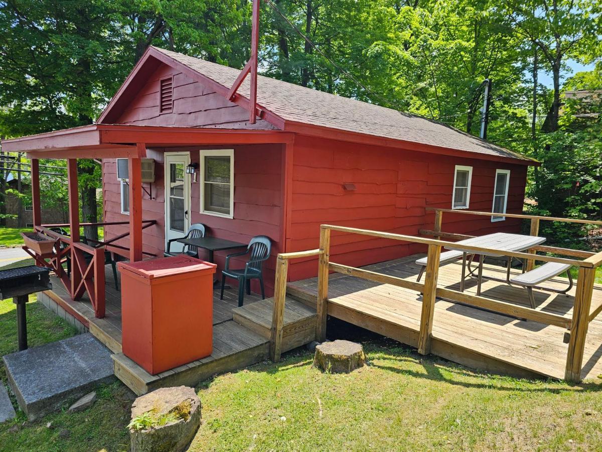 The Gold Eagle Lake George Exterior foto