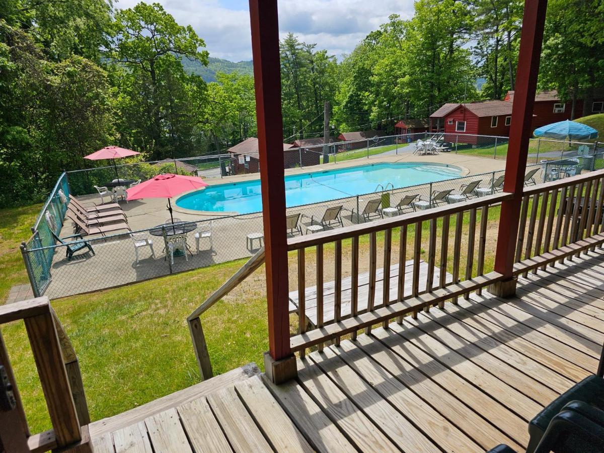 The Gold Eagle Lake George Exterior foto